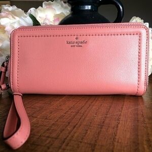 Kate Spade Pink Caviar Pebbled Leather Zip Around Wristlet Wallet NWT